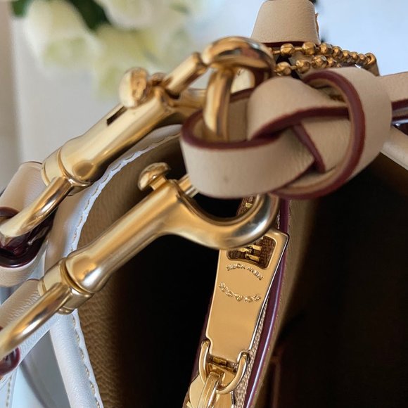 NWT Coach Mollie Bucket Bag 22 In Signature Chambray CA583 - Picture 9 of 12